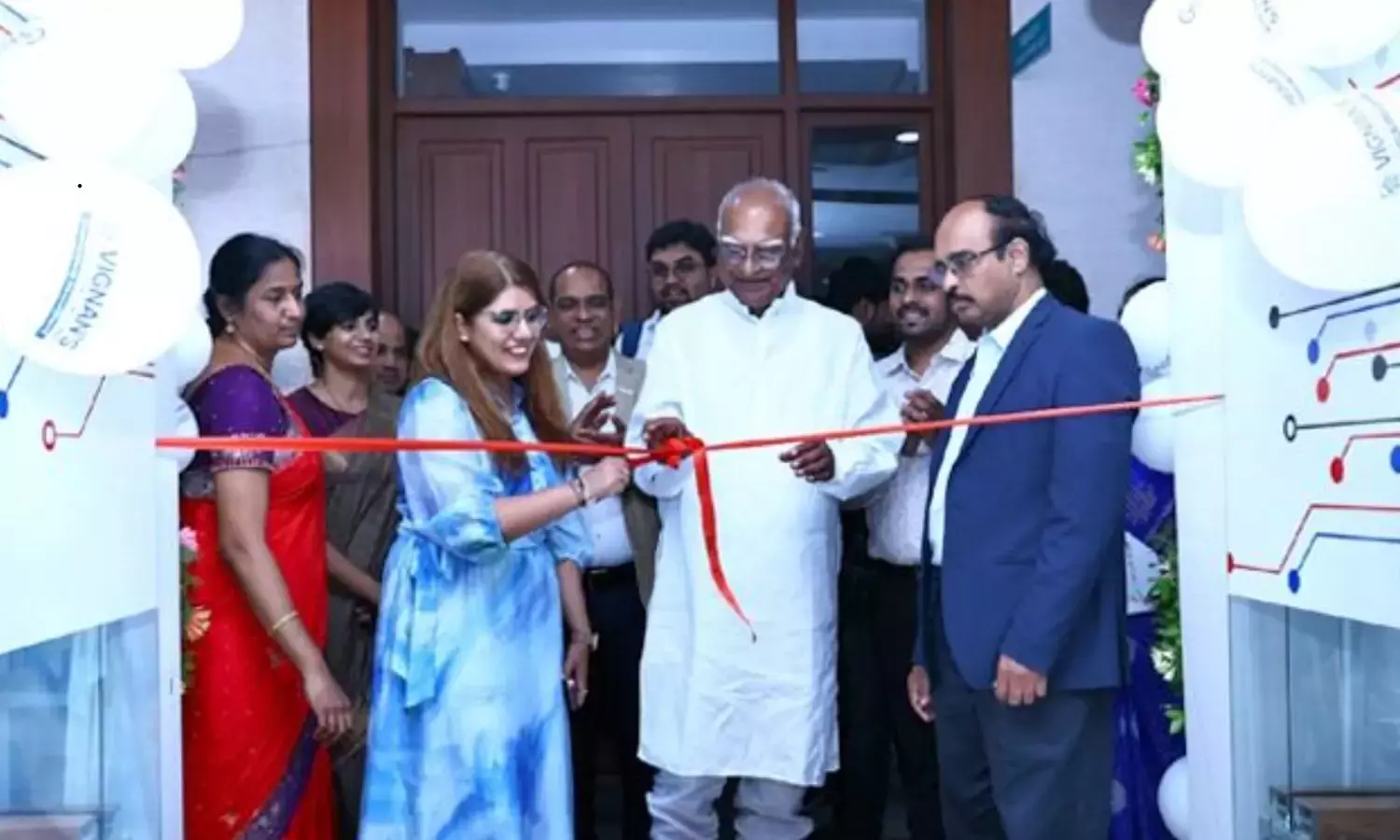 Andhra: आंध्र प्रदेश की पहली गूगल एआई लैब का गुंटूर में उद्घाटन Andhra: आंध्र प्रदेश की पहली गूगल एआई लैब का गुंटूर में उद्घाटन