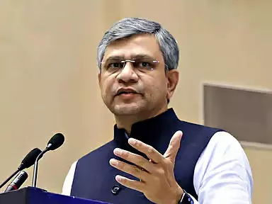 केंद्रीय रेल मंत्री अश्विनी वैष्णव शनिवार को Kolkata दौरे पर केंद्रीय रेल मंत्री अश्विनी वैष्णव शनिवार को Kolkata दौरे पर