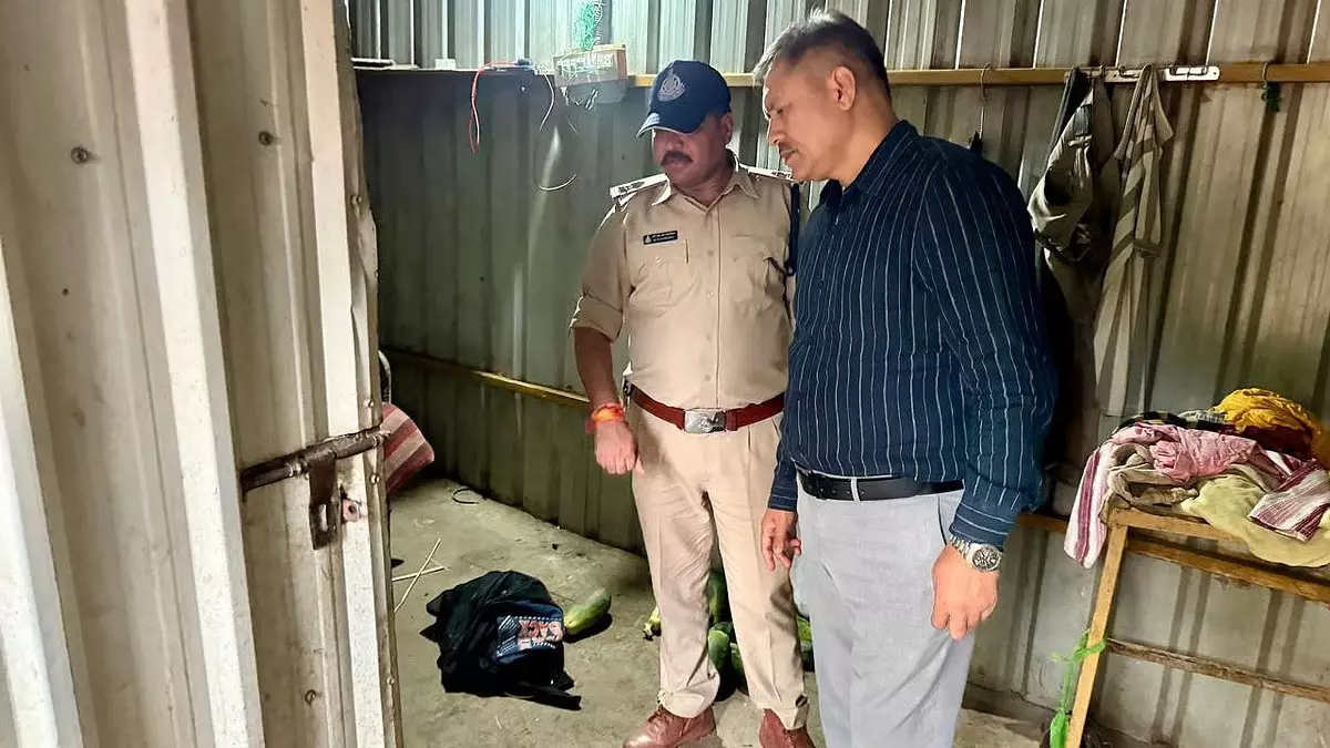 Khudel इलाके के फार्महाउस में पत्नी की हत्या, आरोपी पति गिरफ्तार Khudel इलाके के फार्महाउस में पत्नी की हत्या, आरोपी पति गिरफ्तार