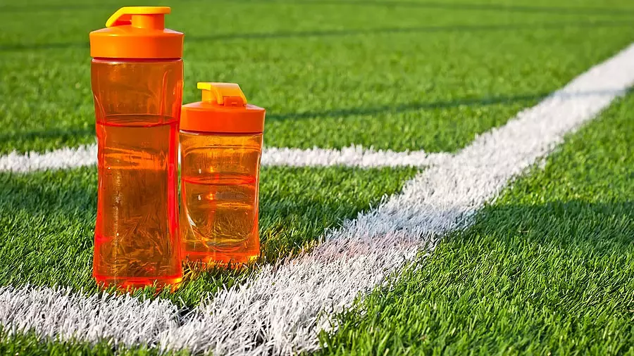 FIFA ने सुरक्षा कारणों से वर्ल्ड कप स्टेडियम में दोबारा इस्तेमाल होने वाली बोतलों पर लगाया बैन FIFA ने सुरक्षा कारणों से वर्ल्ड कप स्टेडियम में दोबारा इस्तेमाल होने वाली बोतलों पर लगाया बैन