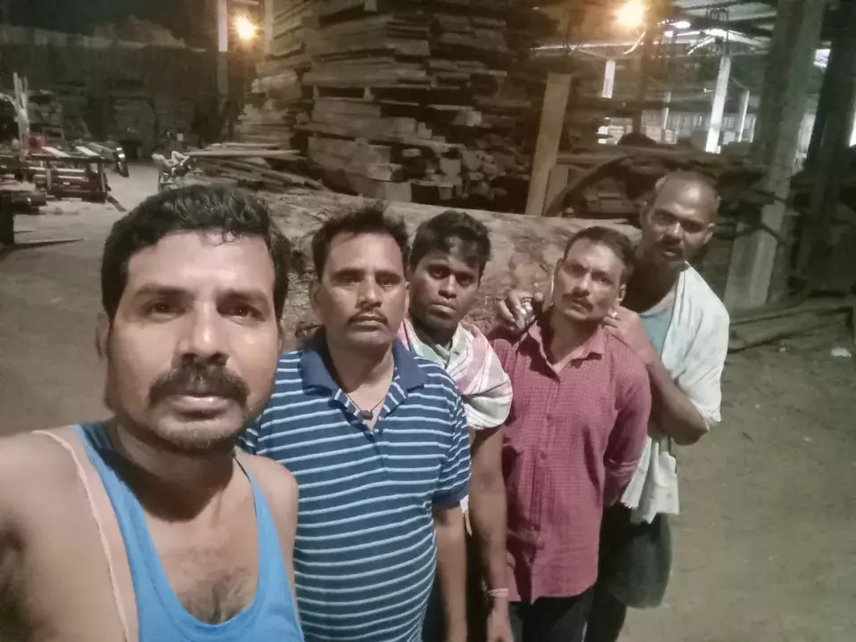 थाईलैंड में फंसे ओडिशा-UP के मजदूर, वेतन और पासपोर्ट को लेकर मदद की अपील थाईलैंड में फंसे ओडिशा-UP के मजदूर, वेतन और पासपोर्ट को लेकर मदद की अपील