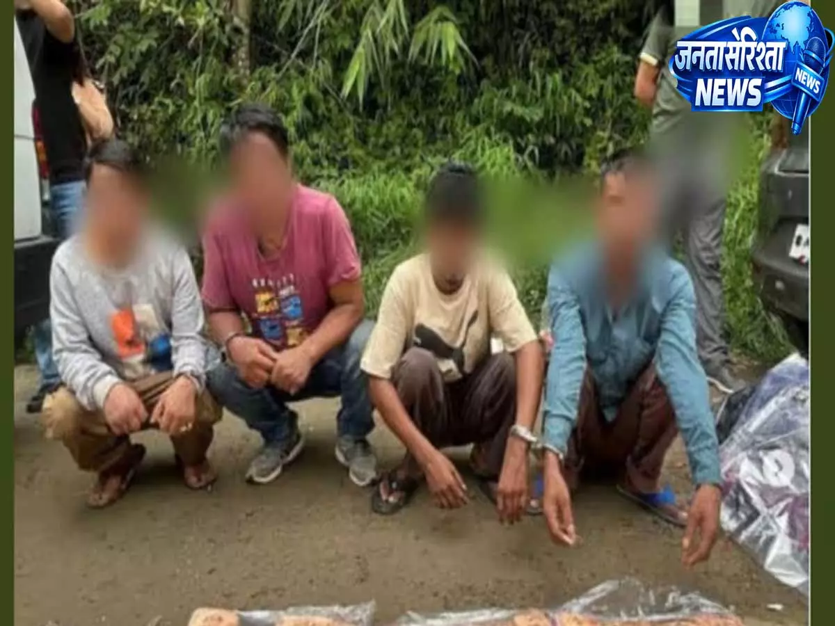 Mizoram में बड़ी कार्रवाई: दो छापों में 3.3 करोड़ रुपये की हेरोइन जब्त, पांच गिरफ्तार Mizoram में बड़ी कार्रवाई: दो छापों में 3.3 करोड़ रुपये की हेरोइन जब्त, पांच गिरफ्तार