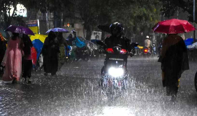 Southwest मॉनसून केरल पहुंचा, तेलंगाना में आने में 3-4 दिन का अनुमान Southwest मॉनसून केरल पहुंचा, तेलंगाना में आने में 3-4 दिन का अनुमान