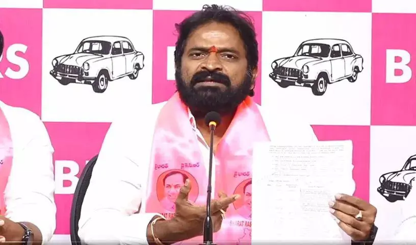 पलामुरु सिंचाई मुद्दों पर BRS का हमला, पूर्व मंत्री वी. श्रीनिवास गौड़ ने सरकार पर लगाए गंभीर आरोप पलामुरु सिंचाई मुद्दों पर BRS का हमला, पूर्व मंत्री वी. श्रीनिवास गौड़ ने सरकार पर लगाए गंभीर आरोप