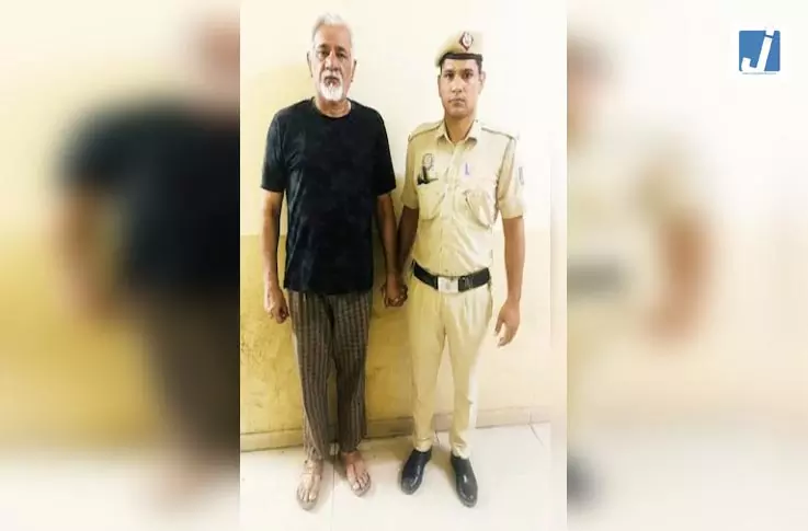मालवीय नगर आग हादसा: होटल मालिक को चार दिन की पुलिस हिरासत में भेजा गया मालवीय नगर आग हादसा: होटल मालिक को चार दिन की पुलिस हिरासत में भेजा गया