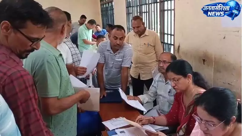 हमीरपुर में शारीरिक शिक्षकों की बैचवाइज भर्ती शुरू हमीरपुर में शारीरिक शिक्षकों की बैचवाइज भर्ती शुरू