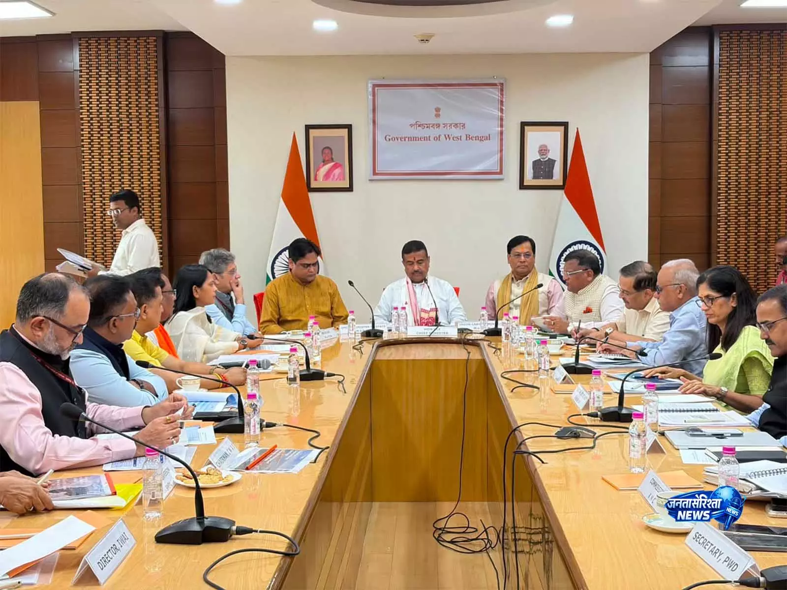 सोनोवाल-CM अधिकारी बैठक: पश्चिम बंगाल के लिए 19,209 करोड़ का समुद्री विकास एजेंडा चर्चा में सोनोवाल-CM अधिकारी बैठक: पश्चिम बंगाल के लिए 19,209 करोड़ का समुद्री विकास एजेंडा चर्चा में