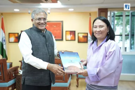 इंटरनेशनल आईडीईए के अध्यक्ष ज्ञानेश कुमार ने भूटान की चुनाव आयुक्त से की मुलाकात इंटरनेशनल आईडीईए के अध्यक्ष ज्ञानेश कुमार ने भूटान की चुनाव आयुक्त से की मुलाकात