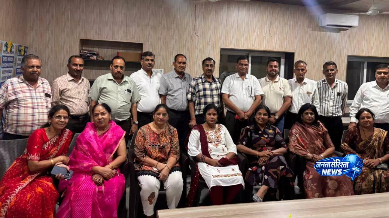 महेश नवमी महोत्सव शोभायात्रा समिति की बैठक संपन्न महेश नवमी महोत्सव शोभायात्रा समिति की बैठक संपन्न