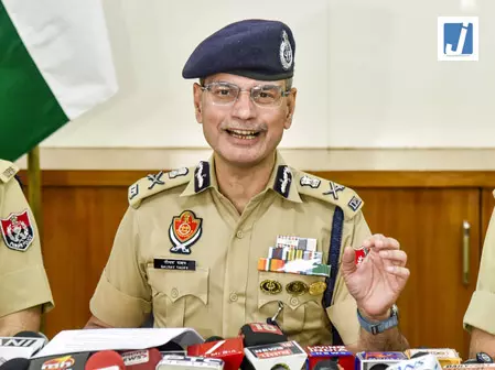 पंजाब में बड़ी सुरक्षा कार्रवाई, 2.5 किलो आरडीएक्स-आधारित आईईडी के साथ दो आरोपी गिरफ्तार पंजाब में बड़ी सुरक्षा कार्रवाई, 2.5 किलो आरडीएक्स-आधारित आईईडी के साथ दो आरोपी गिरफ्तार
