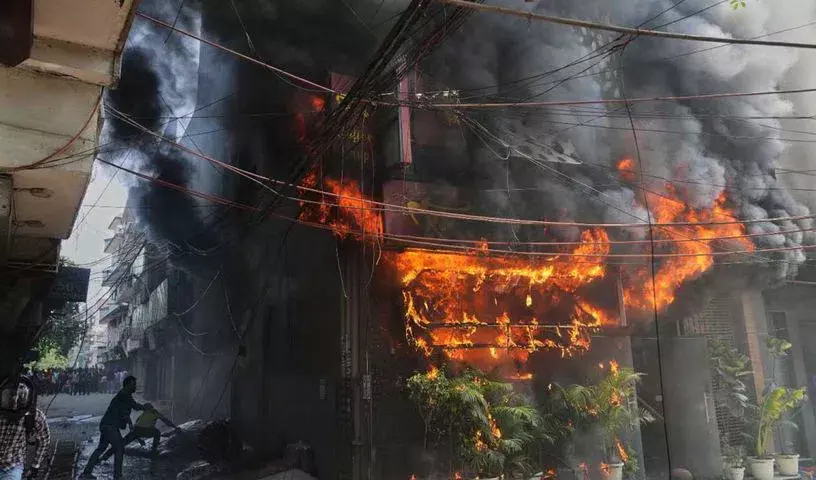 भारत की आग की त्रासदियों ने कई ज्वलंत सवाल खड़े किए हैं