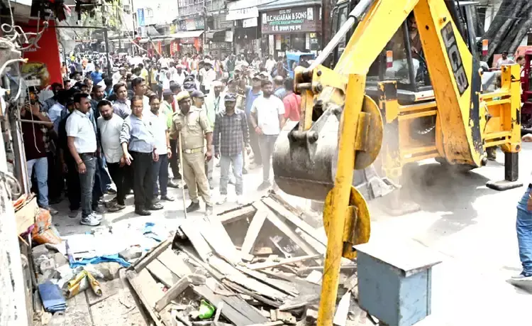 Haridwar: प्रशासन की सख्त कार्रवाई, हरिद्वार में 100 से ज्यादा अतिक्रमण ध्वस्त