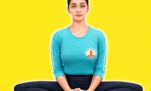 भद्रासन से मजबूत होते हैं घुटने और कूल्हे, महिलाओं के लिए भी लाभकारी: आयुष मंत्रालय भद्रासन से मजबूत होते हैं घुटने और कूल्हे, महिलाओं के लिए भी लाभकारी: आयुष मंत्रालय