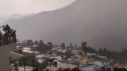 Dehradun: उत्तराखंड में लगातार बारिश, मौसम विभाग ने जारी किया अलर्ट