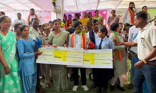 बस्तर की बेटियों ने पेश की सफलता की मिसाल, रुद्राणी और डालेश्वरी ने बढ़ाई अंचल की शान बस्तर की बेटियों ने पेश की सफलता की मिसाल, रुद्राणी और डालेश्वरी ने बढ़ाई अंचल की शान