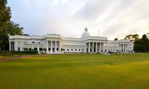 IIT रुड़की ने JEE एडवांस्ड के उम्मीदवारों के डेटा में सेंध लगने के दावों को खारिज किया
