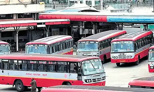 Karnataka: सरकार ने छात्रों के लिए मुफ्त बस पास योजना लागू करने का आदेश जारी किया