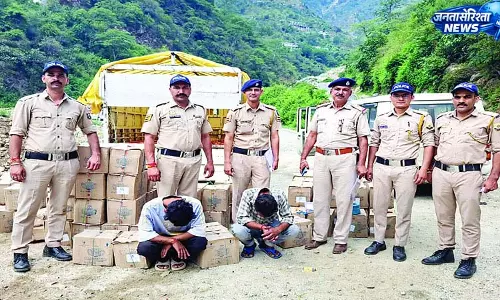 जागरनाला में पकड़ा अवैध शराब का जखीरा