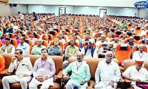 गलत खान-पान से बिगड़ रही सेहत