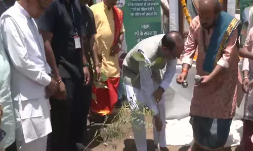 केंद्रीय कृषि मंत्री शिवराज सिंह चौहान ने World Environment Day पर पौधे लगाए