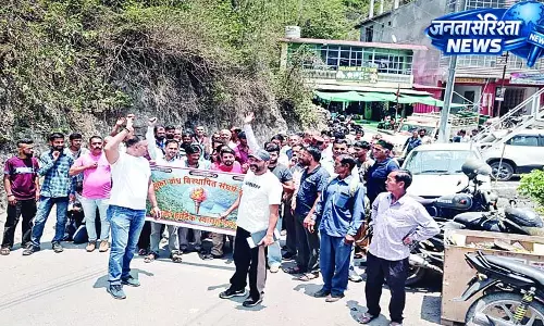 मांगों को लेकर महाप्रबंधक से मिले रेणुका बांध विस्थापित