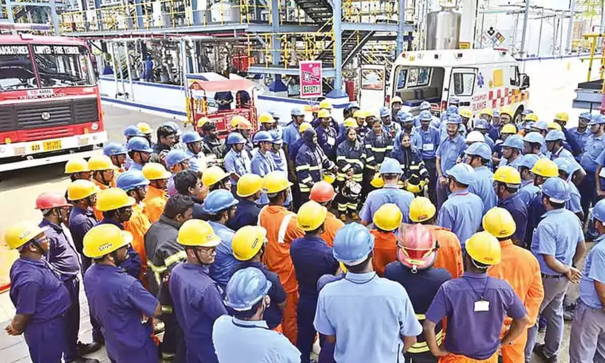 Andhra: बेहतर तैयारी के लिए मॉक ड्रिल और ट्रेनिंग प्रोग्राम हुए