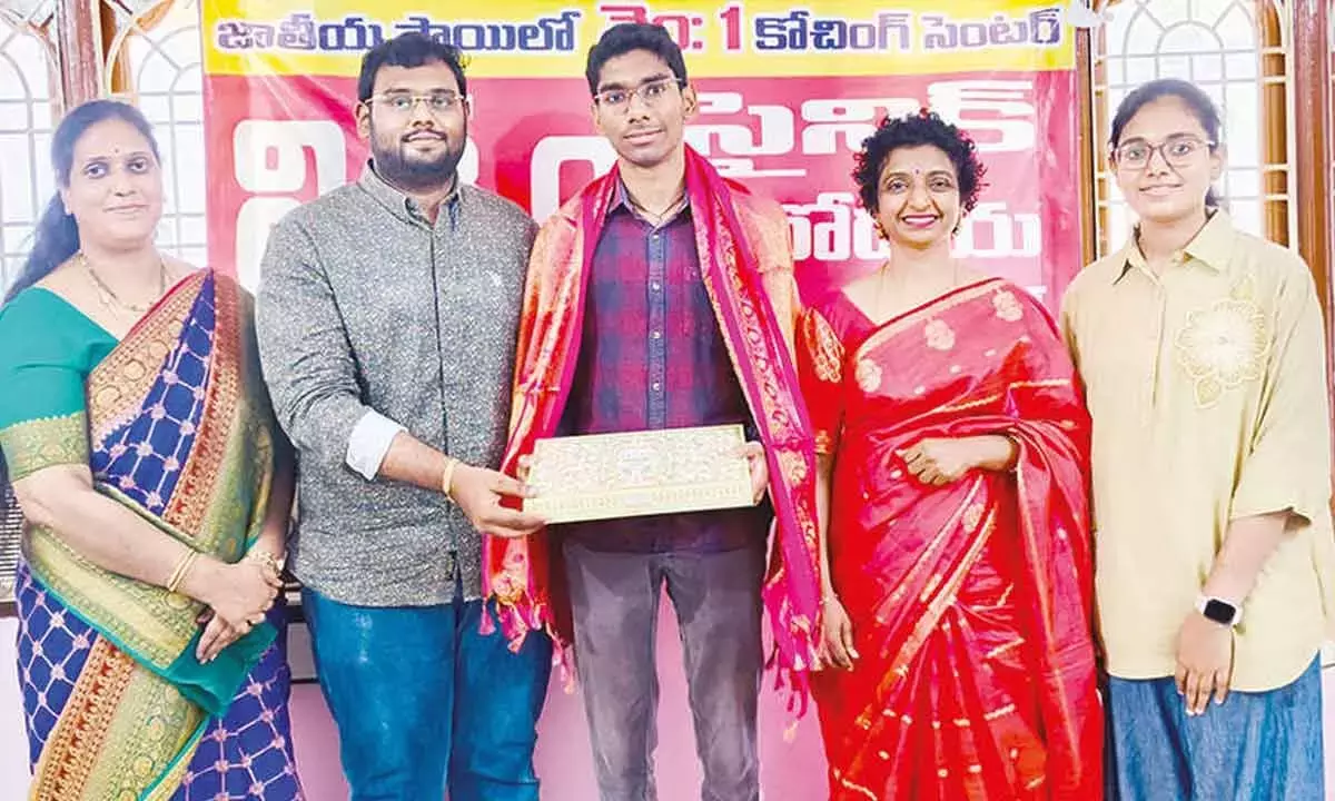 Andhra: विश्वम के पूर्व छात्र ने JEE एडवांस्ड 2026 में AIR 15 हासिल की