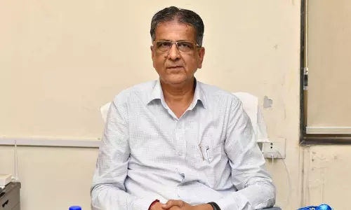 Gujarat में नई सत्र की किताबें “युद्ध स्तर” पर वितरित