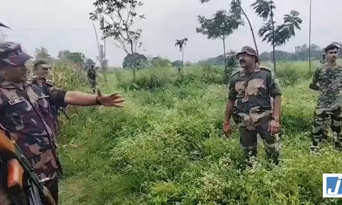 घुसपैठ की आशंका के बीच BSF ने सीमा पर बढ़ाई गश्त