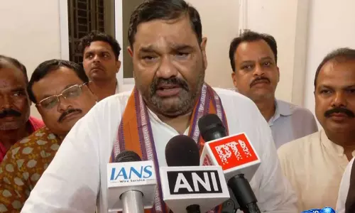 ओडिशा में राज्यसभा उपचुनाव के लिए BJP के देबाशीष सामंत्रे ने नामांकन दाखिल किया