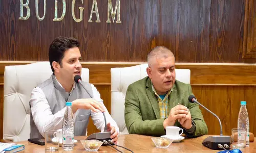जम्मू-कश्मीर में हुई जनगणना समीक्षा बैठक, मुख्य अधिकारी और बडगाम DC रहे मौजूद