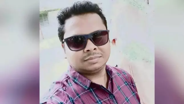 PWD कर्मचारी फरार, सराफा व्यापारी ने 70 लाख की ठगी का किया दावा PWD कर्मचारी फरार, सराफा व्यापारी ने 70 लाख की ठगी का किया दावा