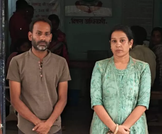 करोड़ों की संपत्ति हड़पने की साजिश का खुलासा, कारोबारी की पत्नी और साले गिरफ्तार करोड़ों की संपत्ति हड़पने की साजिश का खुलासा, कारोबारी की पत्नी और साले गिरफ्तार