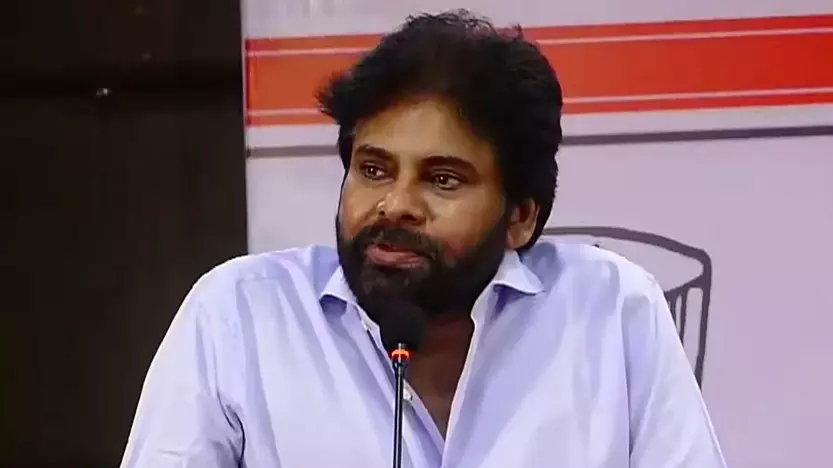 Pawan Kalyan ने अमित शाह मीटिंग पर प्रोफेसर नागेश्वर के दावों की आलोचना की Pawan Kalyan ने अमित शाह मीटिंग पर प्रोफेसर नागेश्वर के दावों की आलोचना की