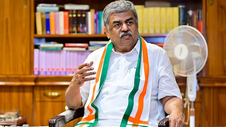 Congress अध्यक्ष हरिप्रसाद का संगठन-सरकार में अंतर पर बयान Congress अध्यक्ष हरिप्रसाद का संगठन-सरकार में अंतर पर बयान