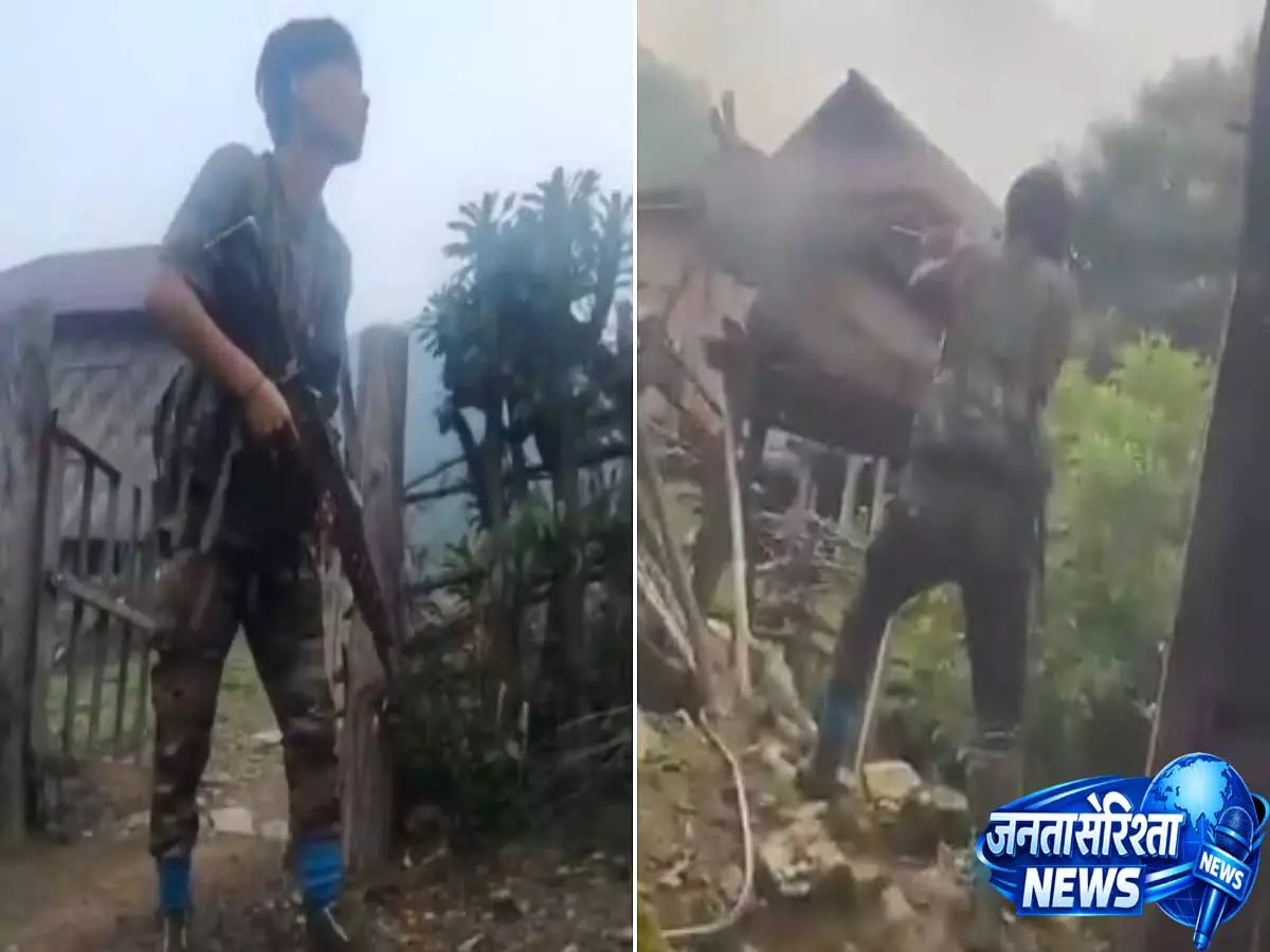 महिला समेत 3 लोगों की मौत से दहला लोइबोल खुल्लेन, हिंसक झड़पों के बाद घरों में लगाई गई आग महिला समेत 3 लोगों की मौत से दहला लोइबोल खुल्लेन, हिंसक झड़पों के बाद घरों में लगाई गई आग