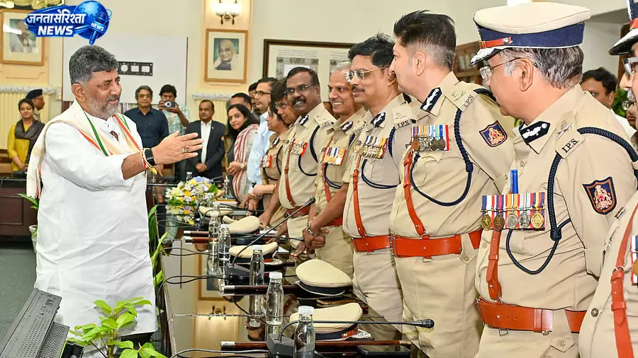 Karnataka : नया सचिवालय बनाने की घोषणा, मुख्यमंत्री ने दिए निर्देश Karnataka : नया सचिवालय बनाने की घोषणा, मुख्यमंत्री ने दिए निर्देश