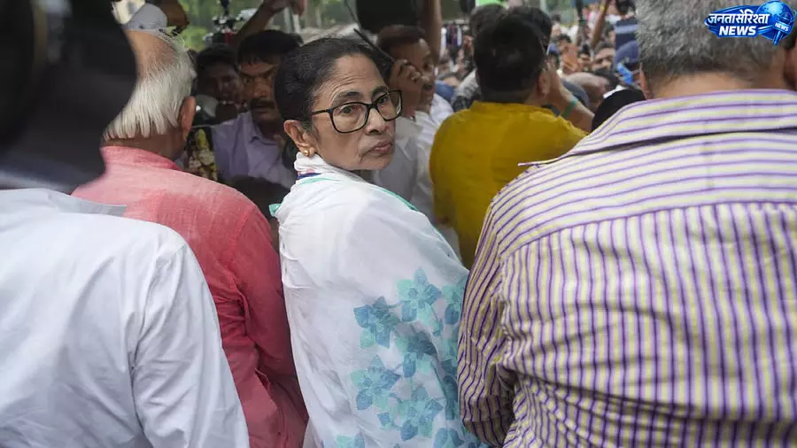 TMC का सबसे बड़ा संकट: ममता के बिना पार्टी की बचेगी पहचान? TMC का सबसे बड़ा संकट: ममता के बिना पार्टी की बचेगी पहचान?