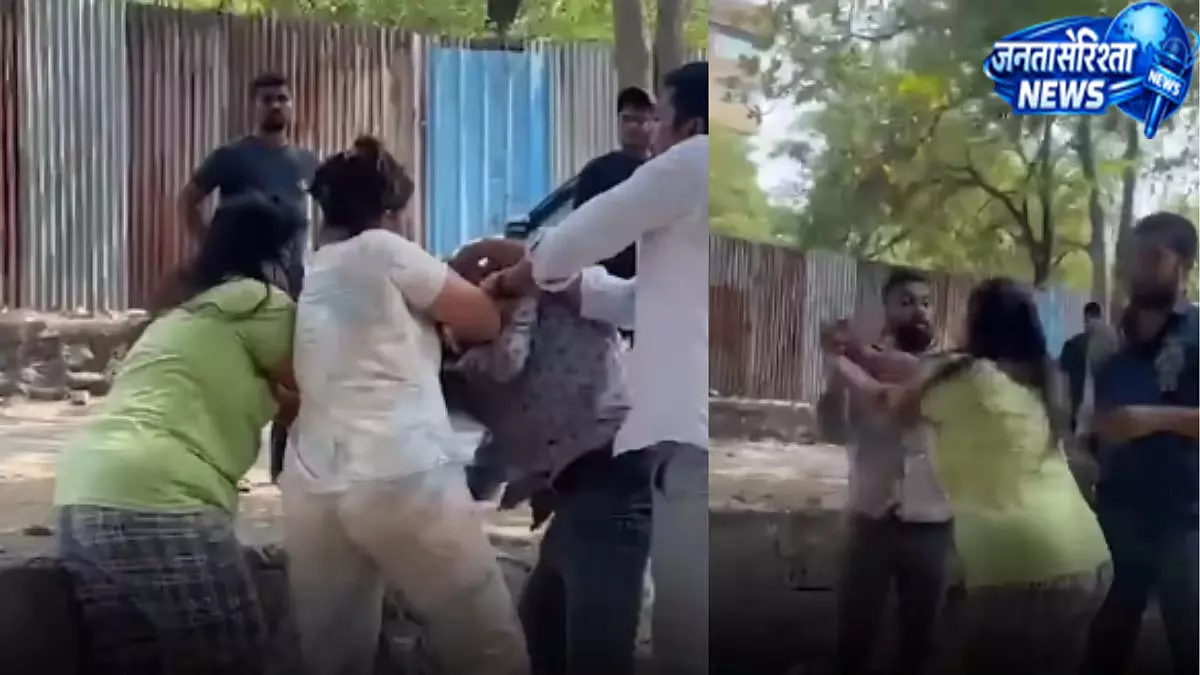 Navi Mumbai : पुलिस स्टेशन में शिवसेना नेता महेश कोटियाल पर महिला द्वारा हमला Navi Mumbai : पुलिस स्टेशन में शिवसेना नेता महेश कोटियाल पर महिला द्वारा हमला