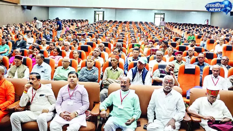 गलत खान-पान से बिगड़ रही सेहत गलत खान-पान से बिगड़ रही सेहत