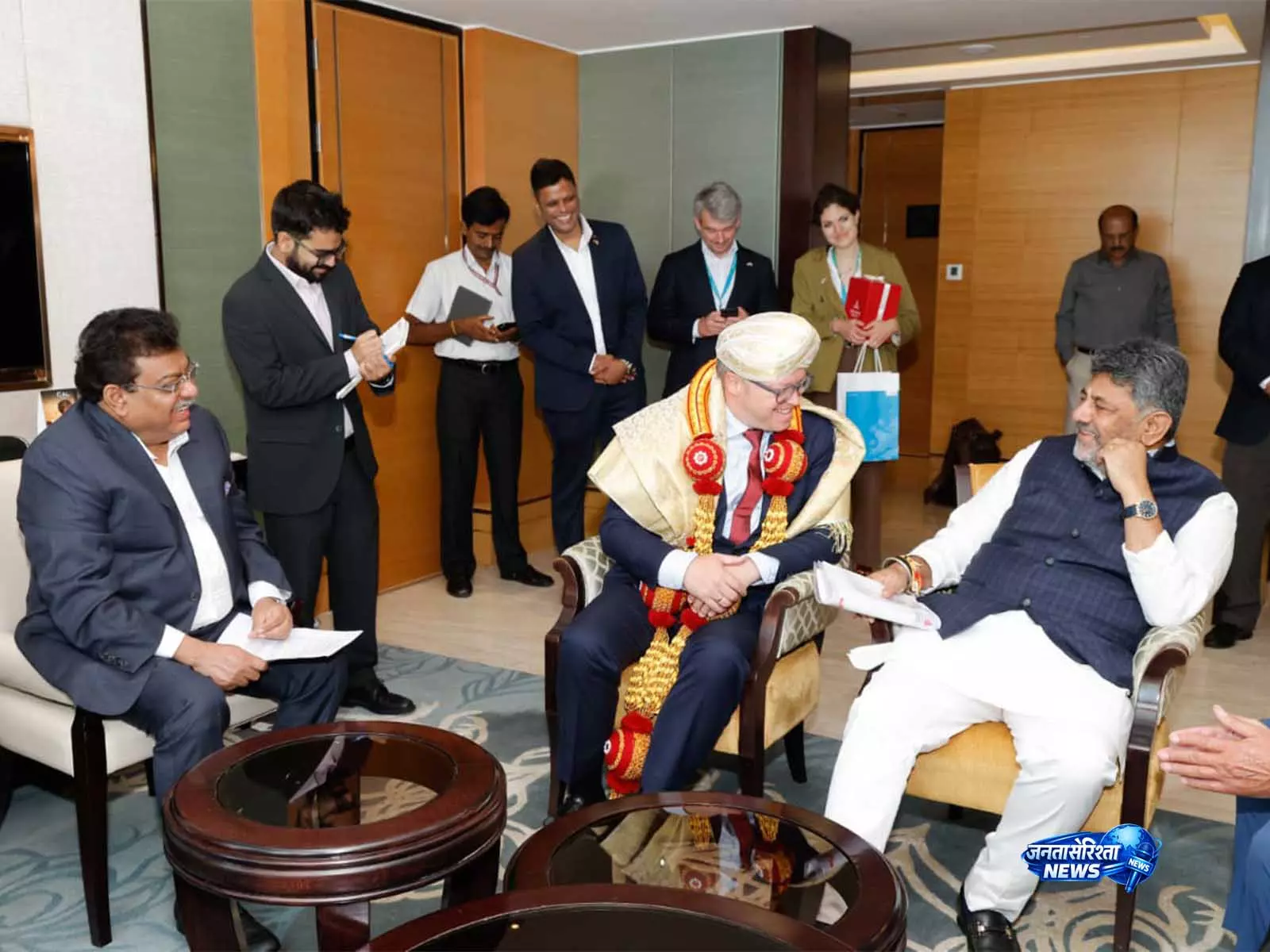 मुख्यमंत्री शिवकुमार ने जर्मनी के थुरिंगिया प्रतिनिधिमंडल और EU दूत से मुलाकात की मुख्यमंत्री शिवकुमार ने जर्मनी के थुरिंगिया प्रतिनिधिमंडल और EU दूत से मुलाकात की