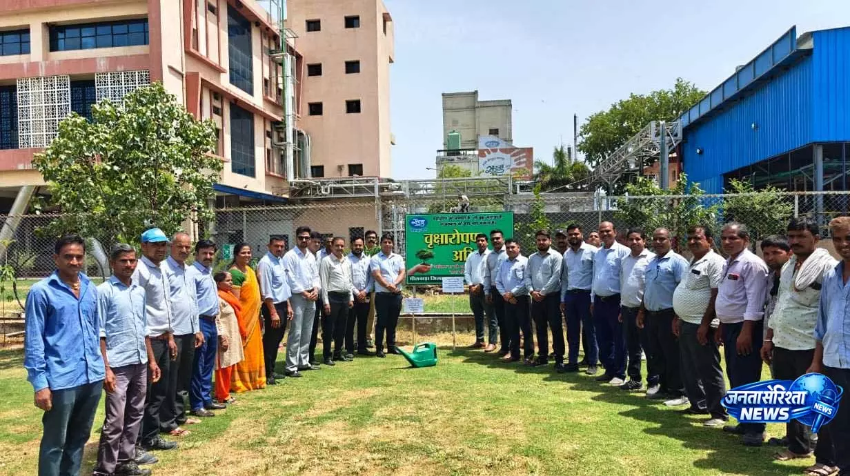 आने वाली पीढ़ियों के सुरक्षित भविष्य के लिए अधिकाधिक वृक्षारोपण आवश्यक: Tribhuvan Patidar आने वाली पीढ़ियों के सुरक्षित भविष्य के लिए अधिकाधिक वृक्षारोपण आवश्यक: Tribhuvan Patidar