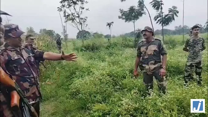 घुसपैठ की आशंका के बीच BSF ने सीमा पर बढ़ाई गश्त
