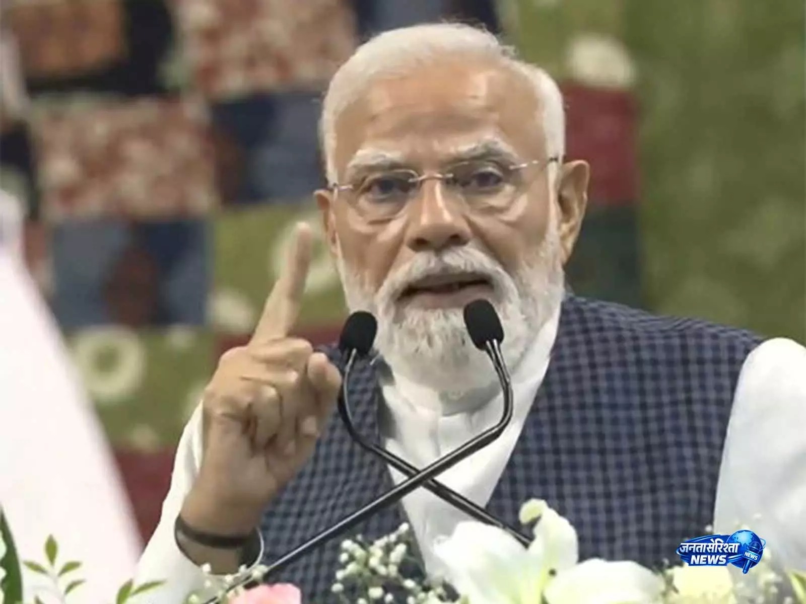PM Modi ने कांग्रेस पर निशाना साधा: आत्मनिर्भर भारत पर शक करने वाले देश को निर्भर बनाते रहे PM Modi ने कांग्रेस पर निशाना साधा: आत्मनिर्भर भारत पर शक करने वाले देश को निर्भर बनाते रहे