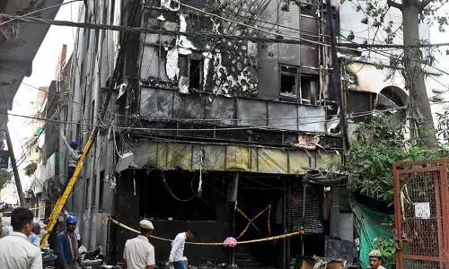 Delhi मालवीय नगर में भीषण आग का असर