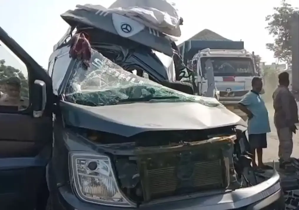 Gurdaspur: गुरदासपुर में श्रद्धालुओं से भरा वाहन हादसे का शिकार, दो की जान गई