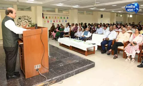 Kurukshetra यूनिवर्सिटी ने सस्टेनेबल डेवलपमेंट पर फोकस करते हुए एनवायरनमेंट डे मनाया