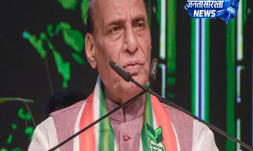 Rajnath Singh : वैश्विक चुनौतियों के बीच भारत की आर्थिक रफ्तार बरकरार