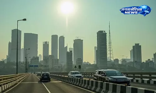 Mumbai : सप्ताहांत की शुरुआत में बारिश और सुहावना मौसम, शहरवासियों को राहत