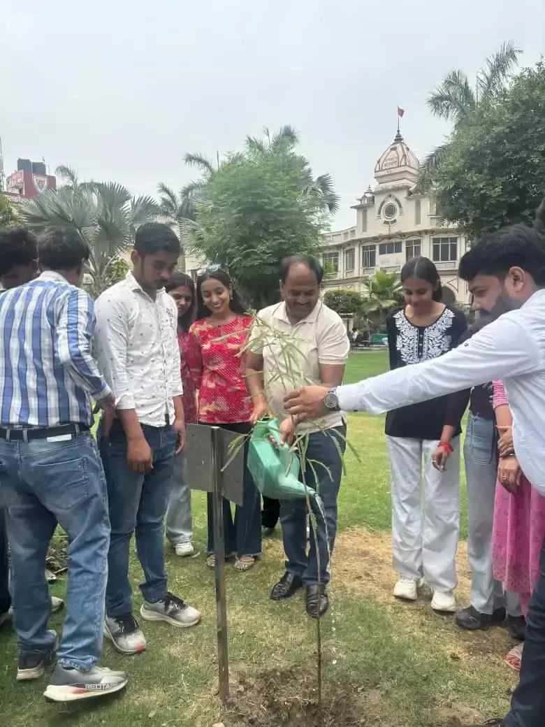 Panipat: आर्य कॉलेज में पौधारोपण अभियान, पर्यावरण बचाने का लिया संकल्प